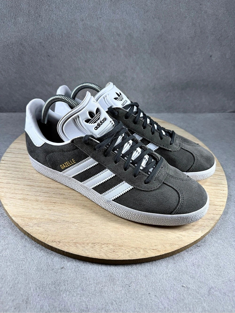 adidas Gazelle BB5480 Grey Suede Men’s 8.5 Women’s 9.5